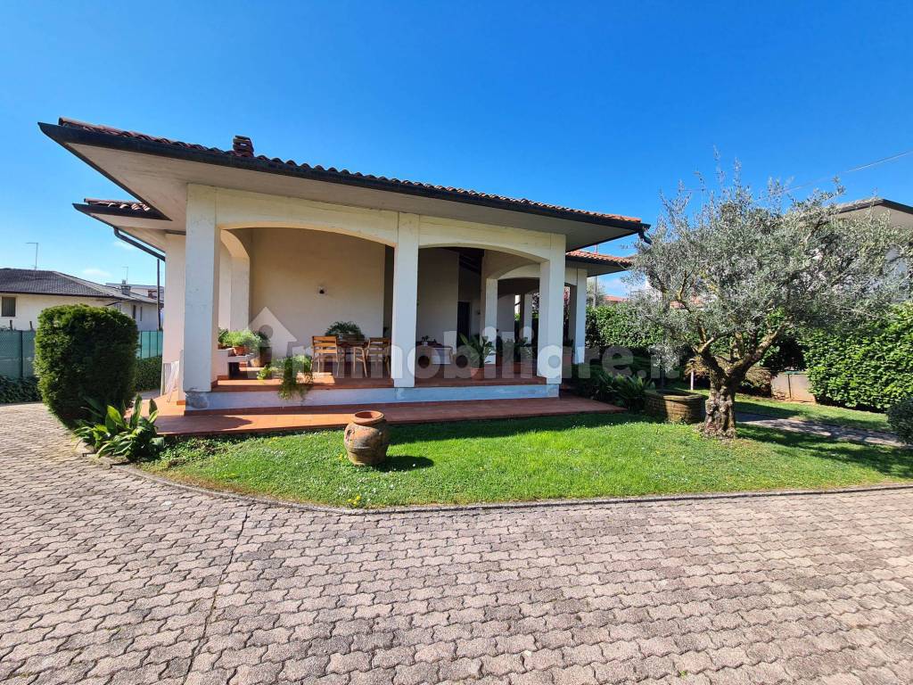 Villa-Thiene