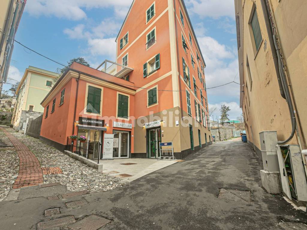 Locale commerciale via San Vincenzo, Genova, Rif. 110082643