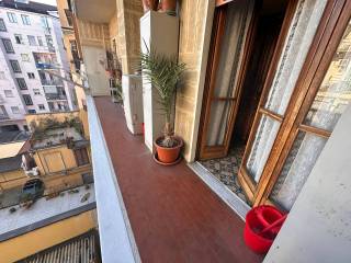 balcone su interno cortile