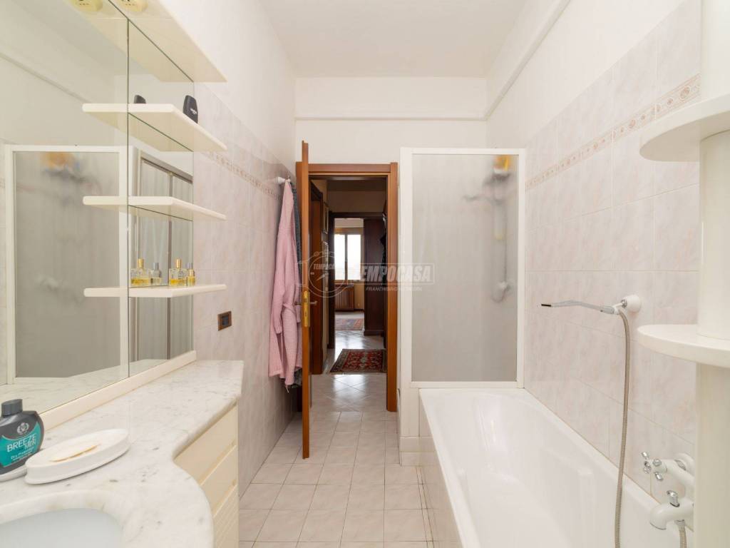 bagno b