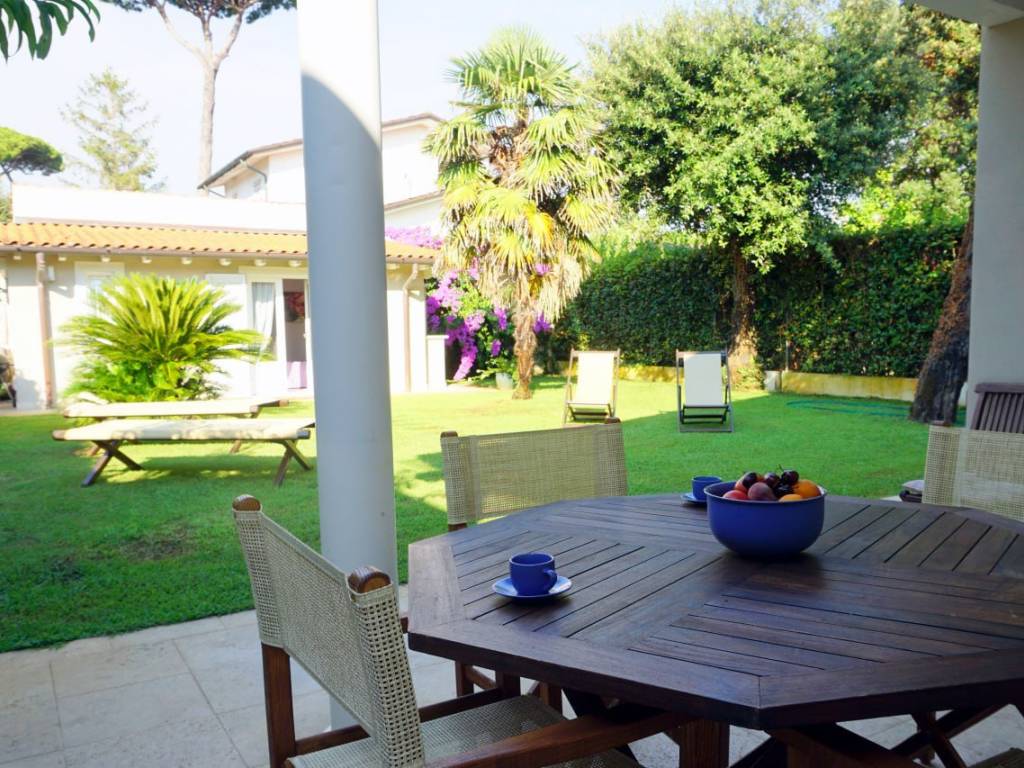 Villa unifamiliare viale apua, forte dei marmi