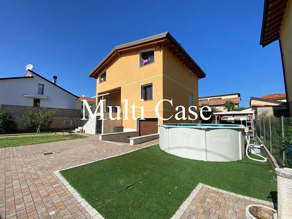 Villa a Mozzate - www.multicase.it 