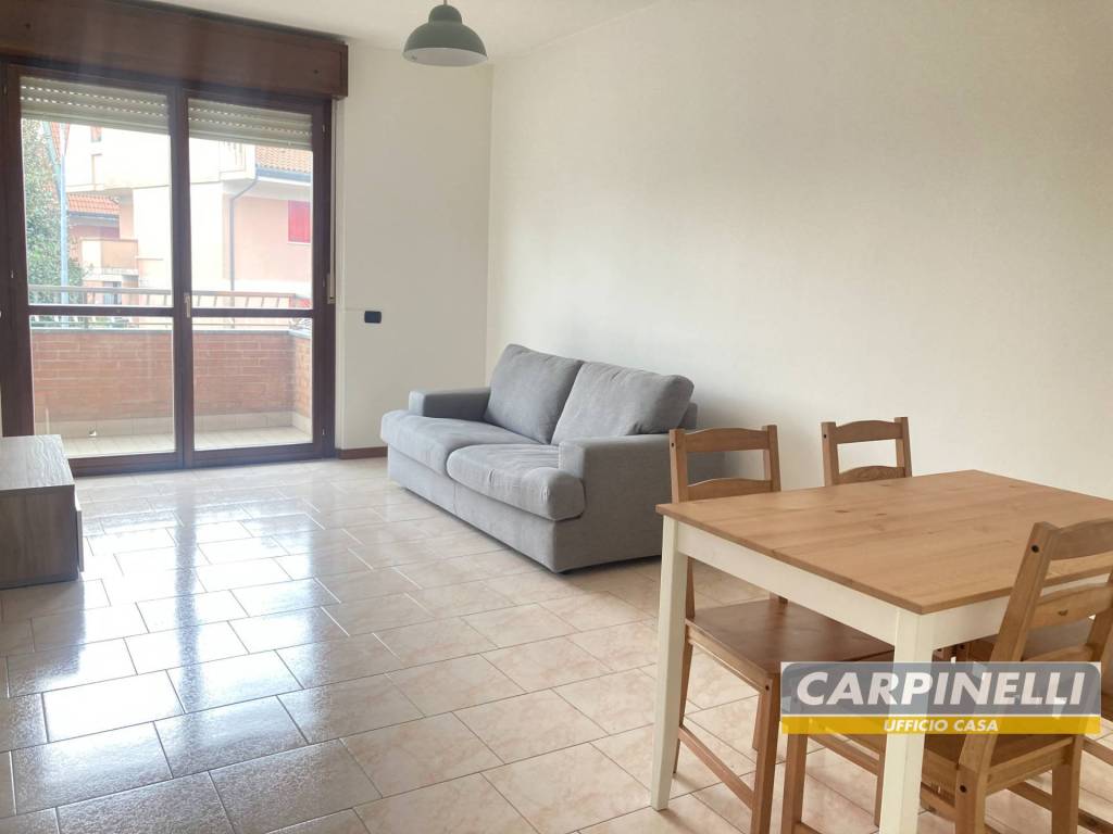 Rent Apartment Desio. 2room flat in via Gabellini 94. Excellent
