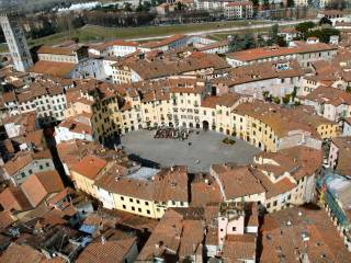 Lucca anfiteatro