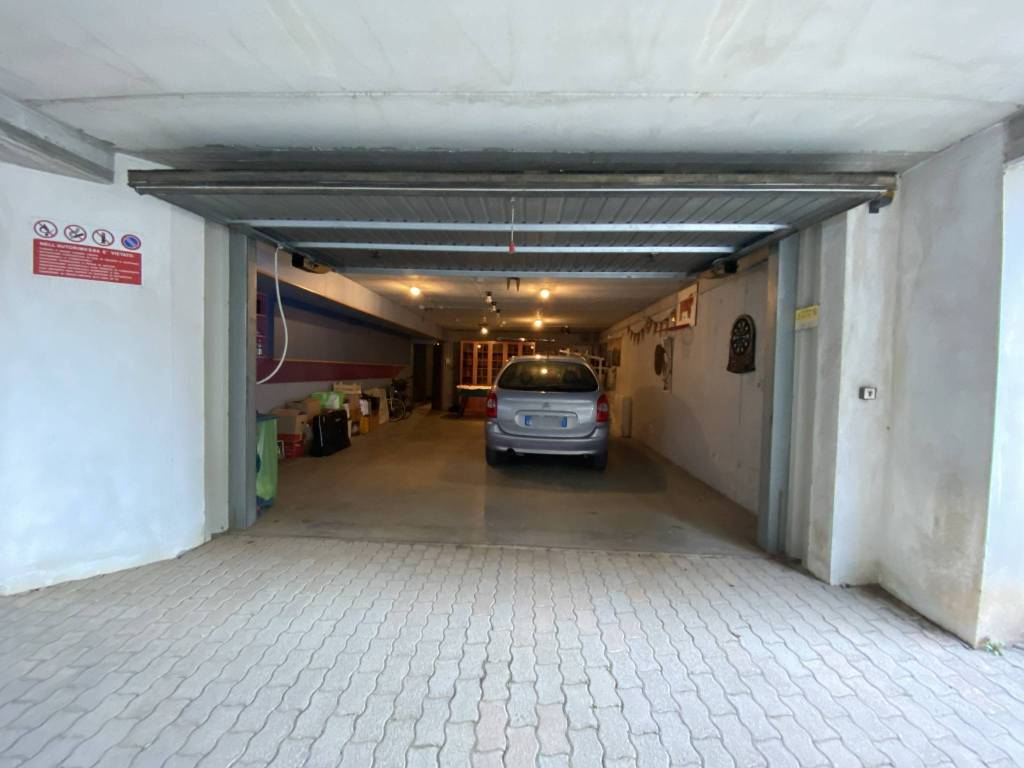 garage 2