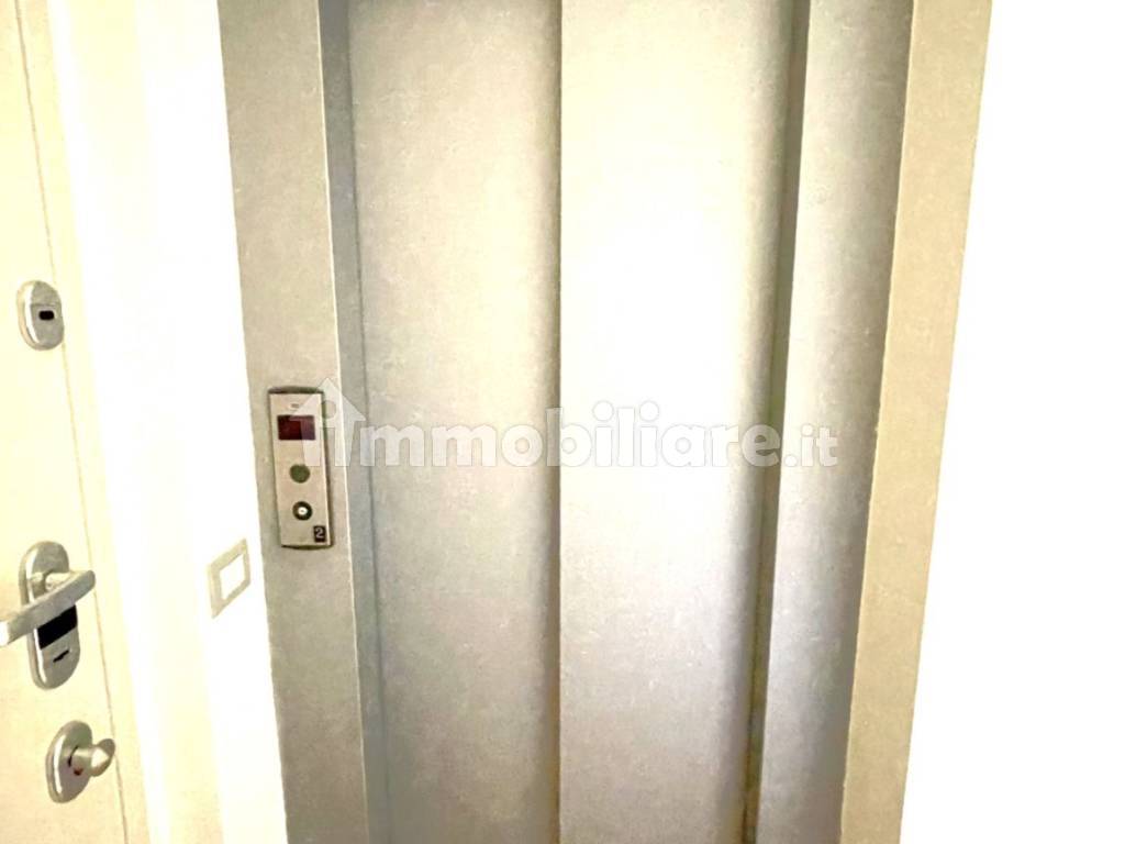 ascensore interno