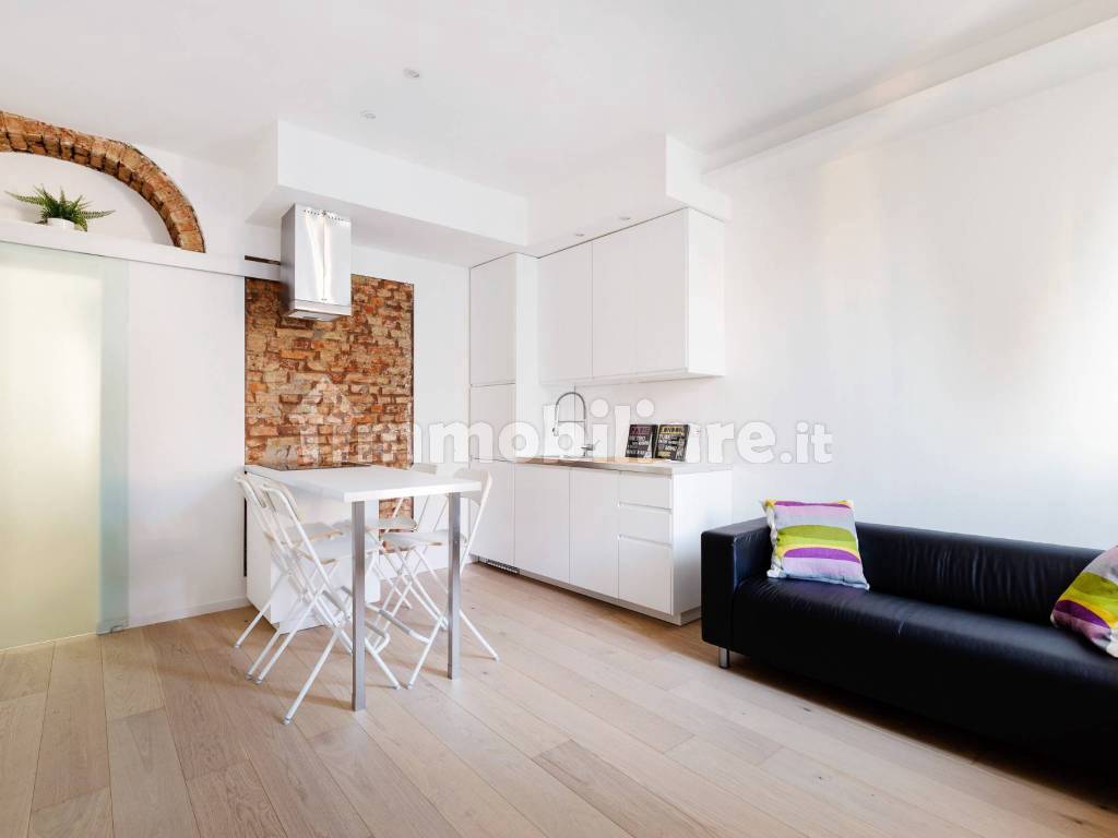 Rent Apartment Milan. 2room flat in via Padova 68. Excellent condition