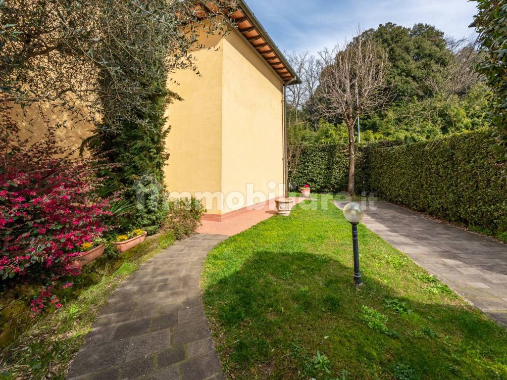 Villa in vendita Lucca