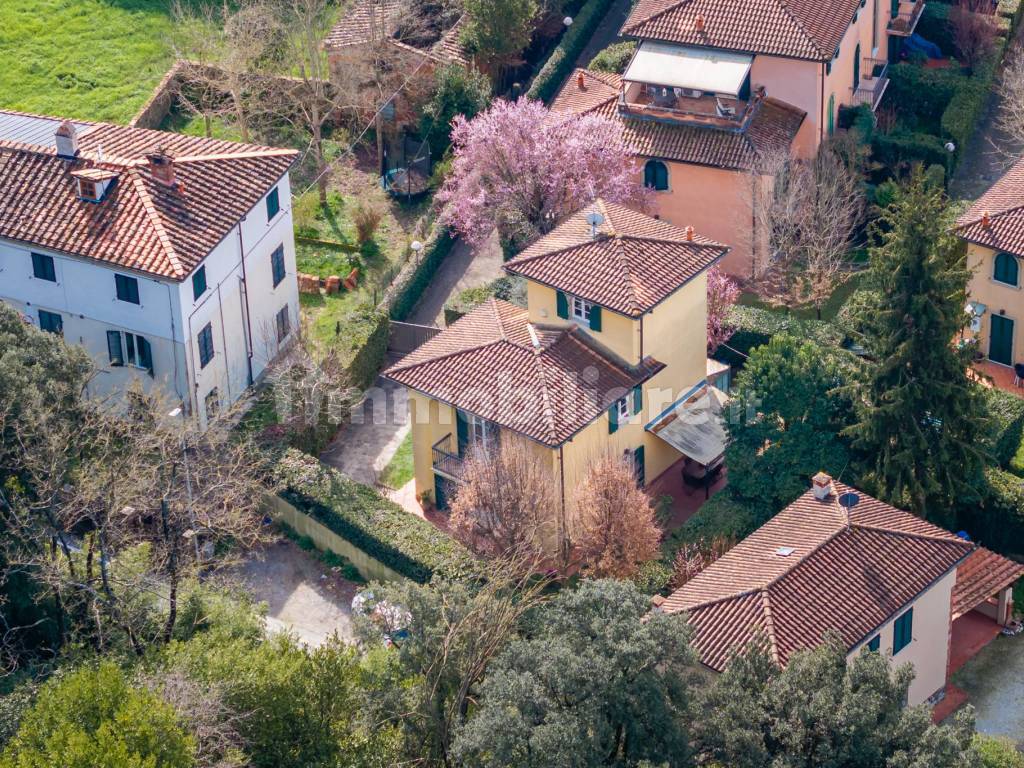 Villa in vendita Lucca