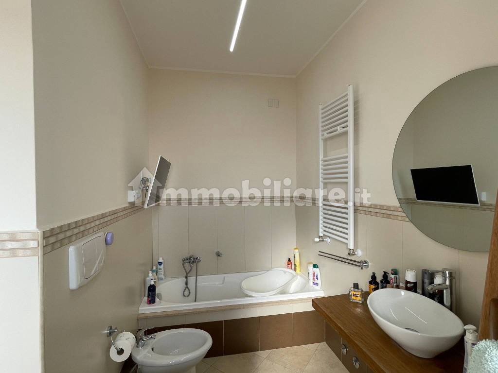 BAGNO IN CAMERA