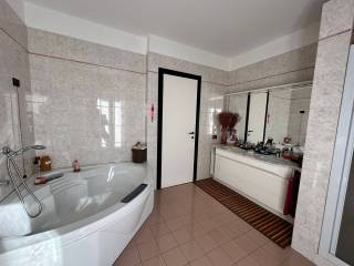 Bagno primo piano