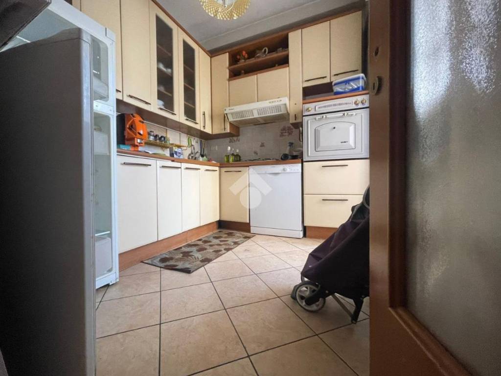 appartamento in vendita roma Marconi via Gerolamo cardano cucina