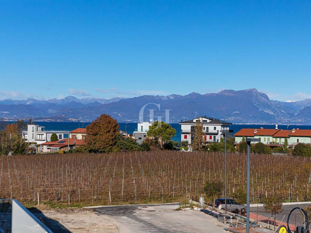 VISTA LAGO DALLA TERRAZZA