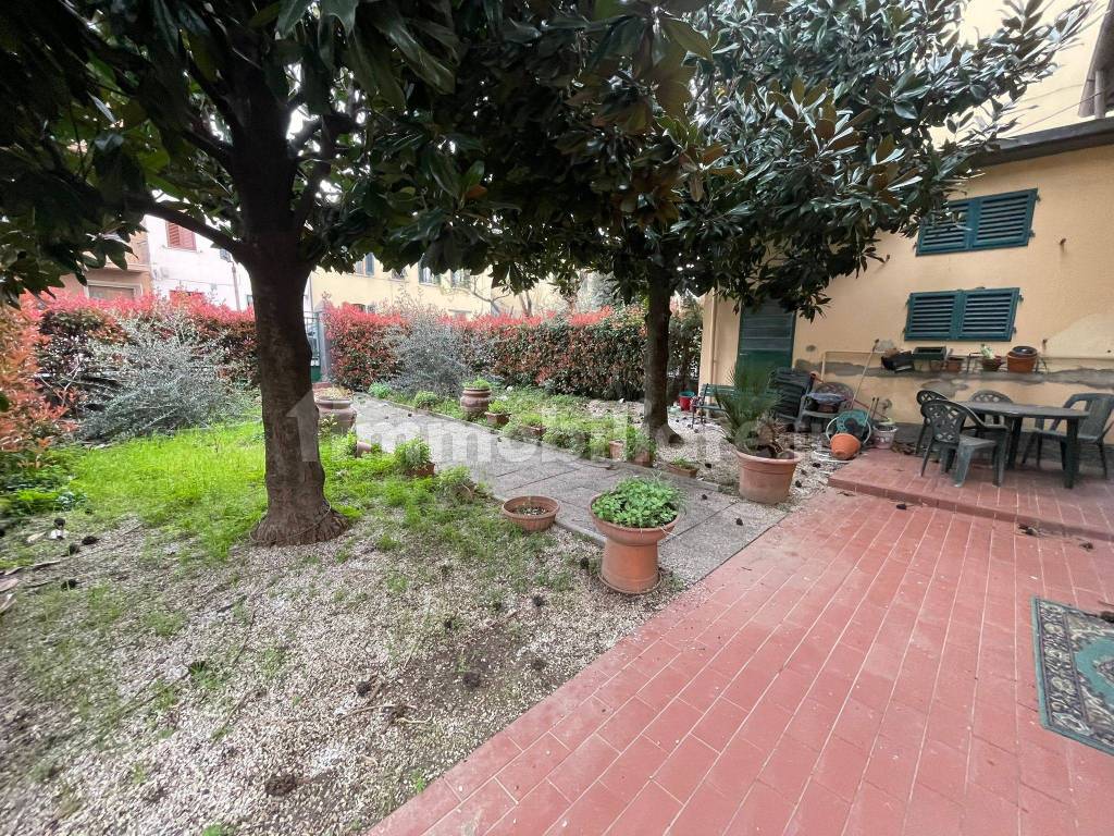 Giardino frontale