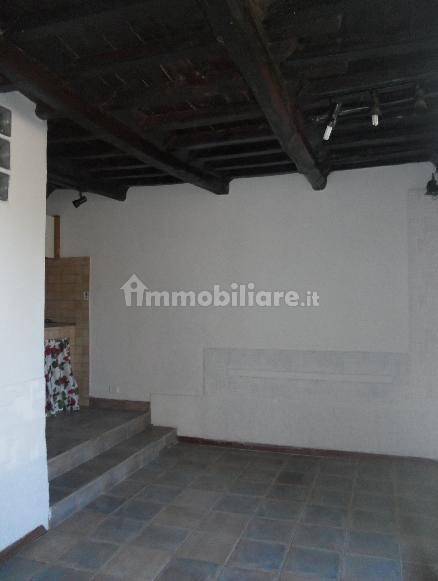 Viterbo appartamento semicentro vende