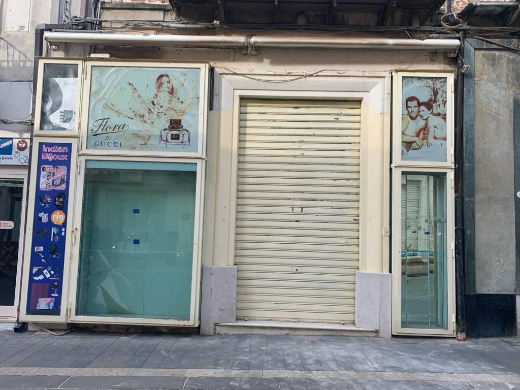 Attività commerciale con laboratorio corso vittorio emanuele iii 129, centro, vibo valentia