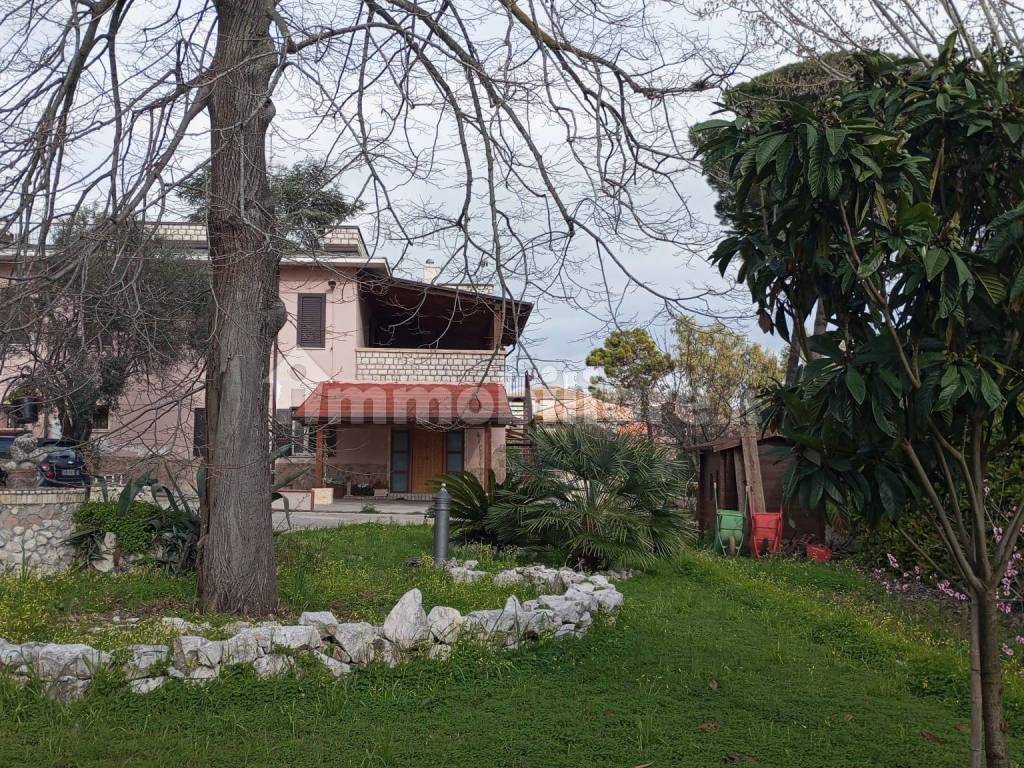 Vendita Villa unifamiliare in via Antonio Sebastiani Minturno. Ottimo ...