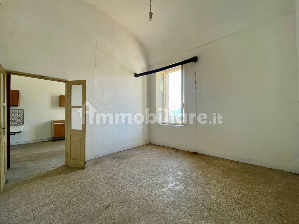 Stanza non arredata