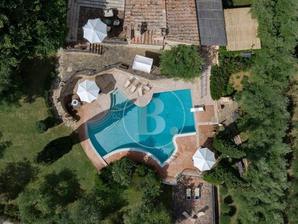 RESTORED FARMHOUSE - Castellina in Chianti (Si)