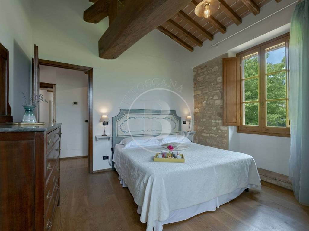 RESTORED FARMHOUSE - Castellina in Chianti (Si)