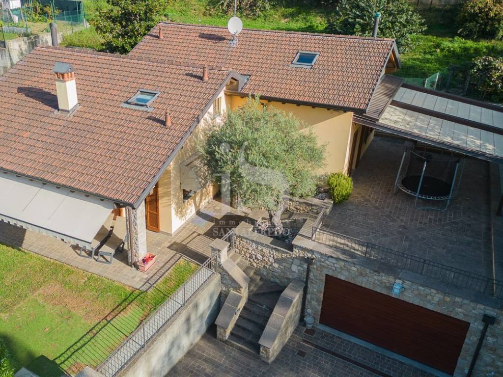 Villa in Vendita Merate