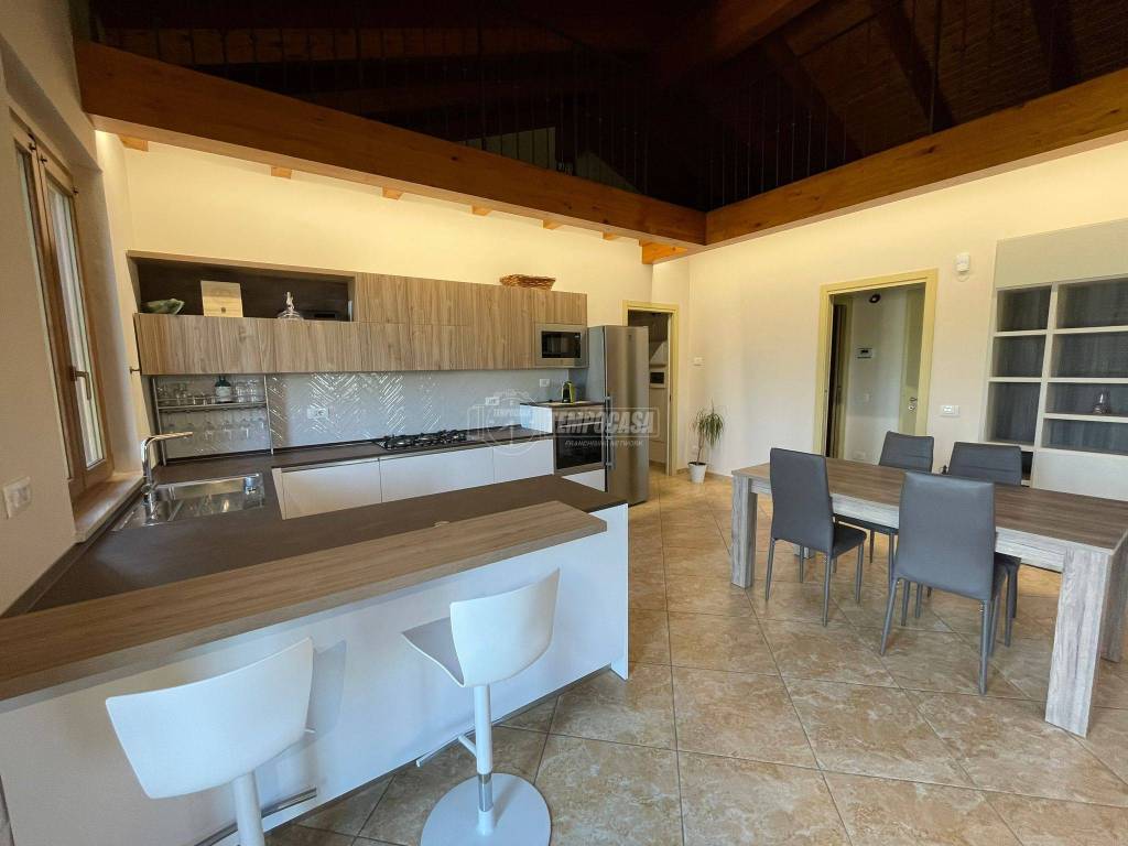 SALA/CUCINA