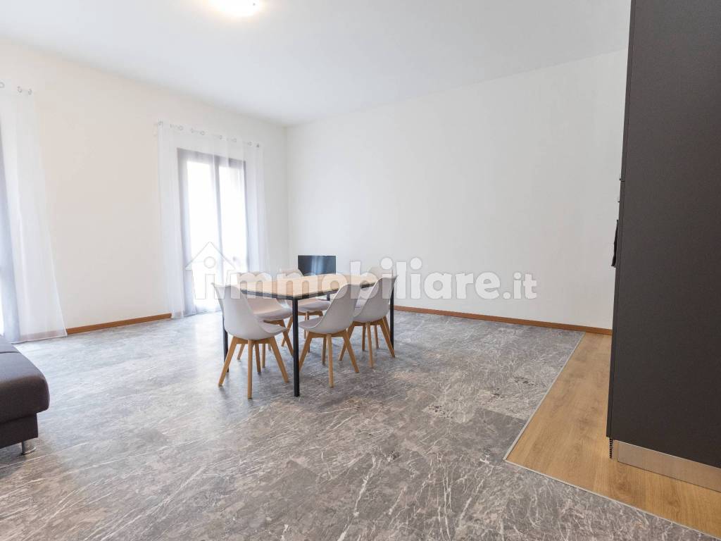 Rent Apartment Vicenza. 3room flat in corso Andrea Palladio 159