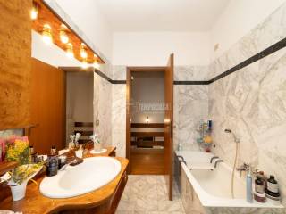 bagno padronale  b