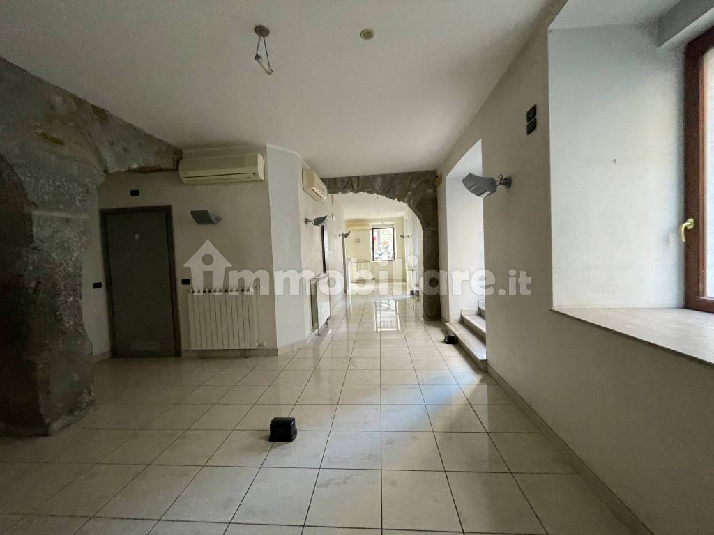 Commercial property via Milano 35, Trieste, Ref. 110263813 Immobiliare.it
