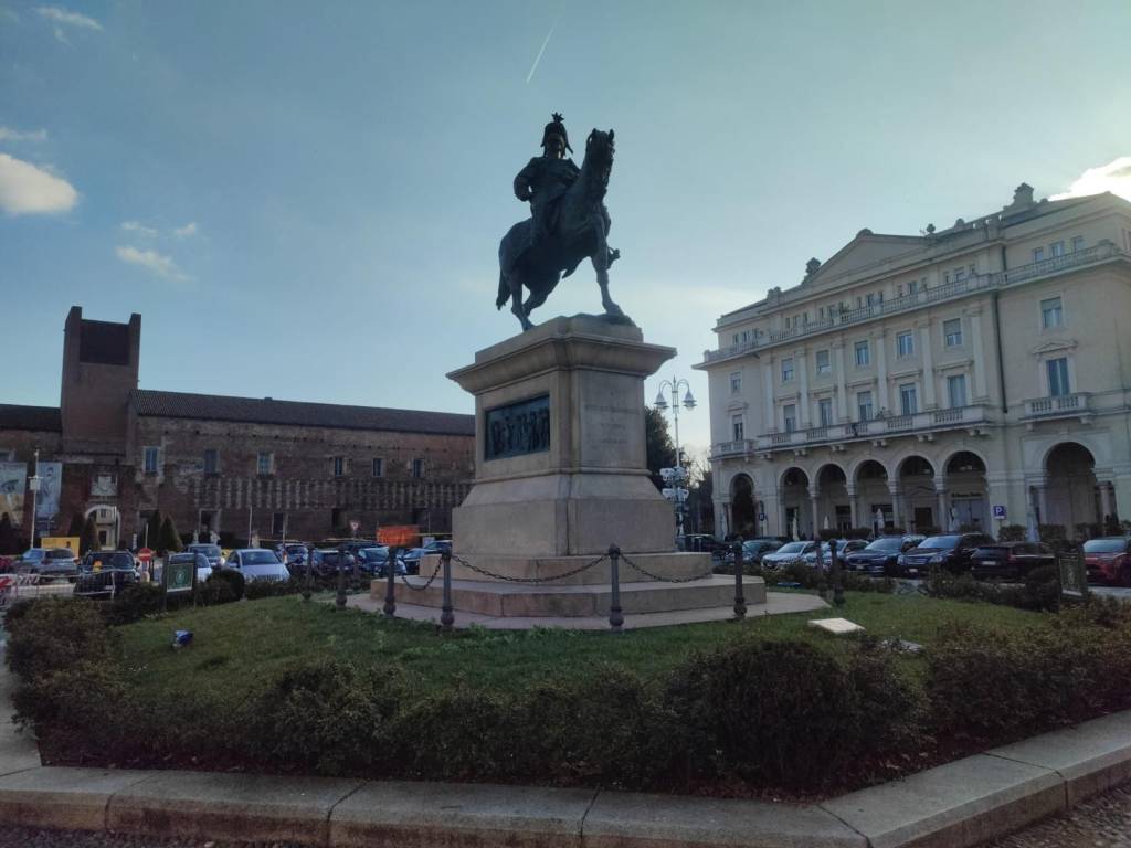 Attività commerciale, san martino, novara