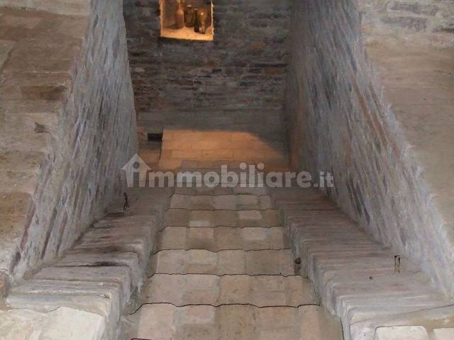 013 grotte   OFFIDA CENTRO STORICO CASA CIELO TERR