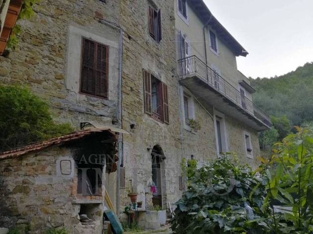 vista interna del villaggio