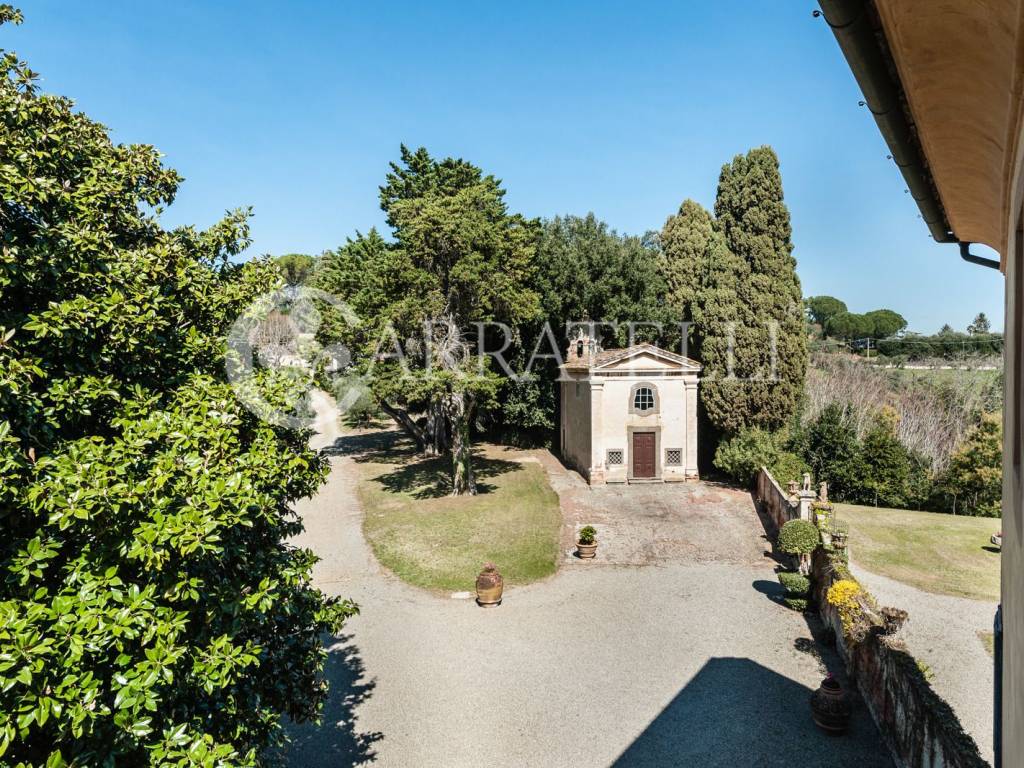 Meravigliosa villa storica con parco in Valdera