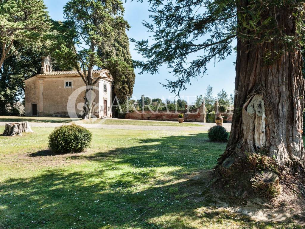 Meravigliosa villa storica con parco in Valdera