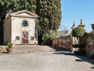 Meravigliosa villa storica con parco in Valdera