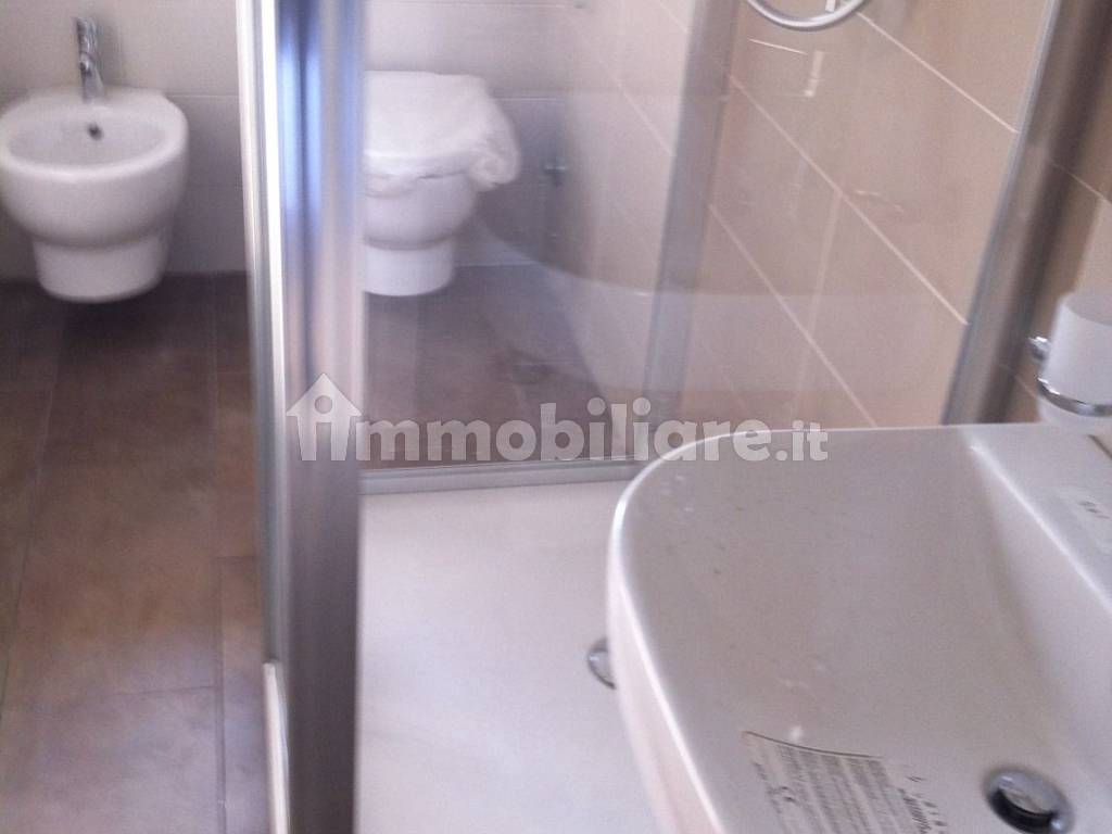 bagno con doccia