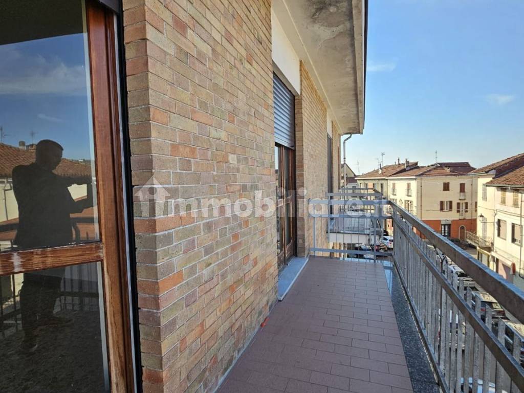 Balcone su Corso Italia