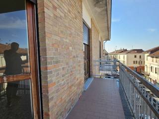 Balcone su Corso Italia