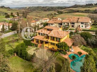 Bellissima villa con piscina nel cuore del Chianti