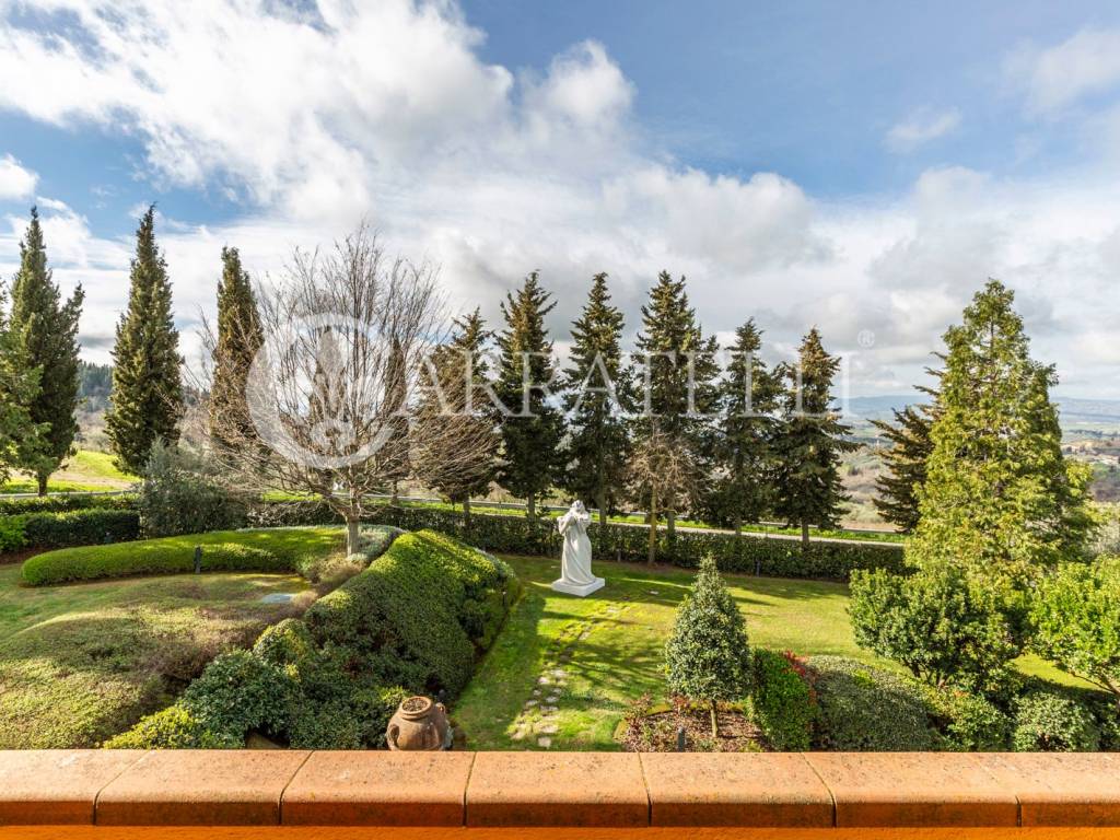 Bellissima villa con piscina nel cuore del Chianti