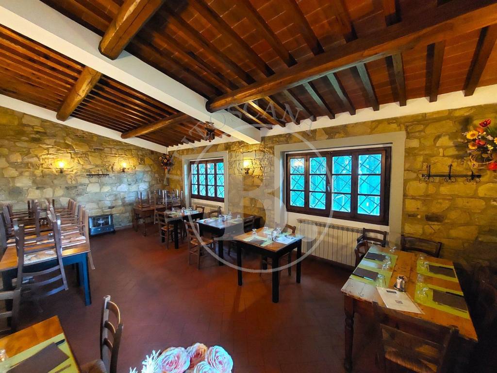 Farmhouse with restaurant - San Casciano