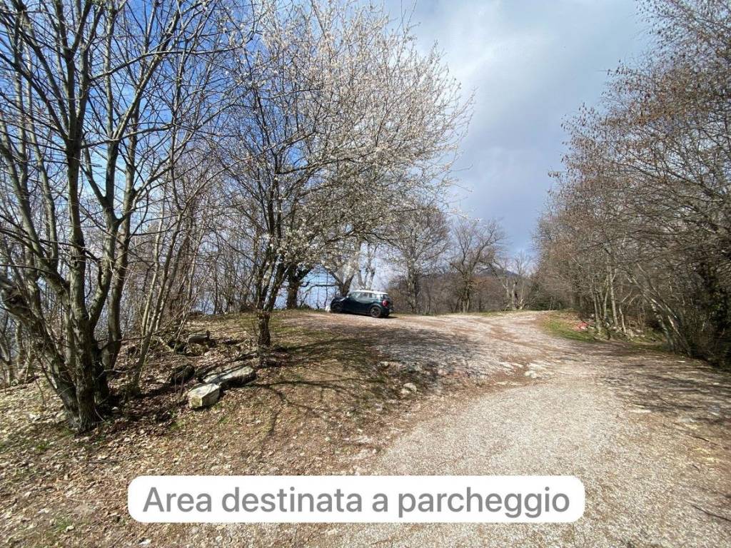 PARCHEGGIO