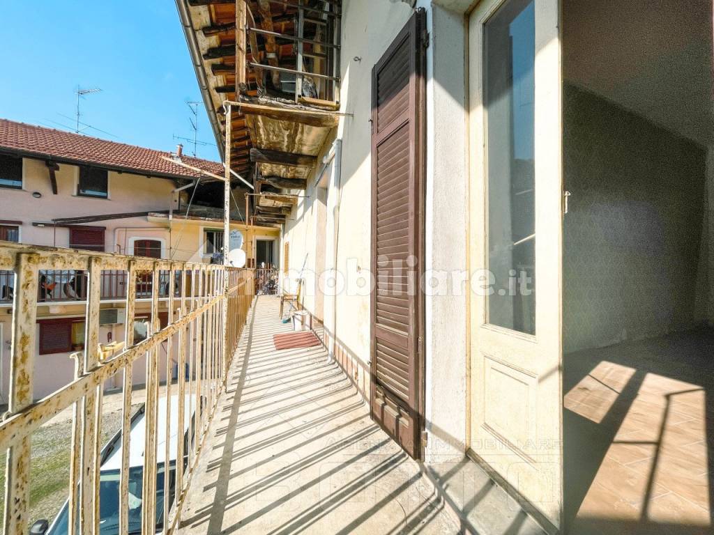 casa vendita borgoticino balcone2
