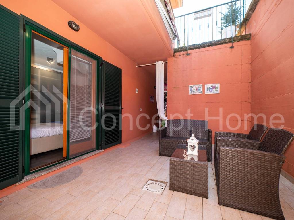 VILLA CON GIARDINO DI 500 MQ COMPLETAMENTE RISTRUT