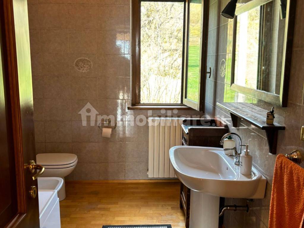 bagno primo piano