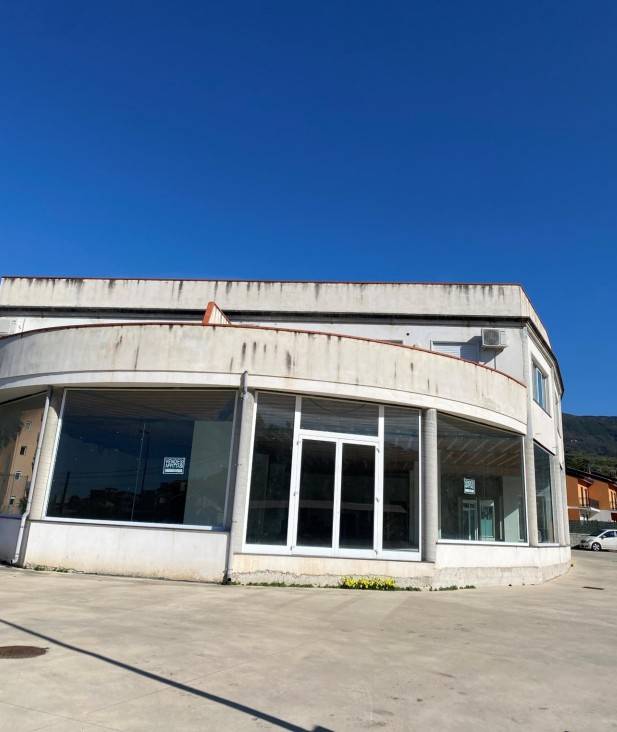 Negozio, magazzino o deposito all'asta via paolo greco, barcellona pozzo di gotto
