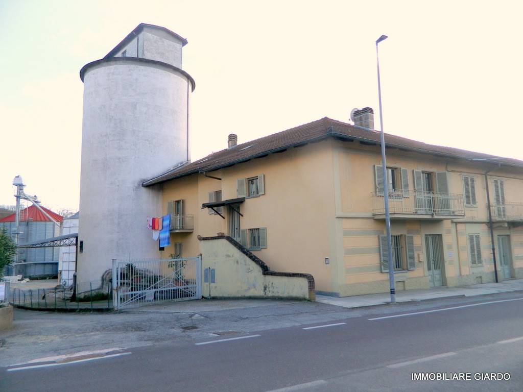 Vista abitazione da via Monferrato