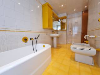 bagno giallo