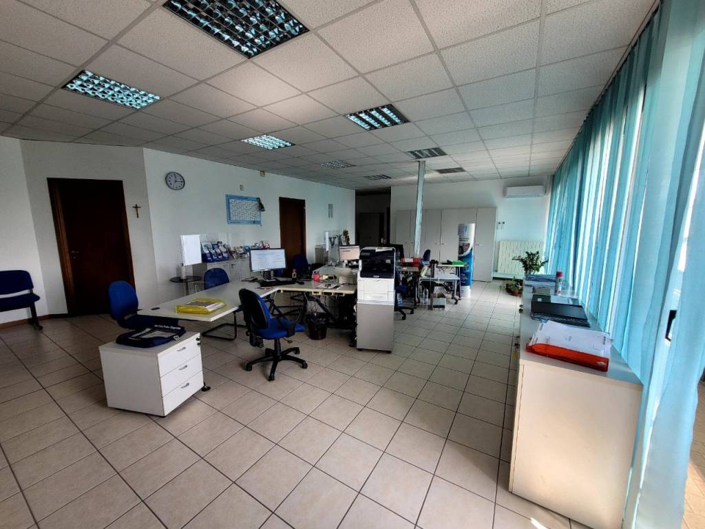 Ufficio - studio piazzale guglielmo marconi, piazzale milano - stazione, piacenza