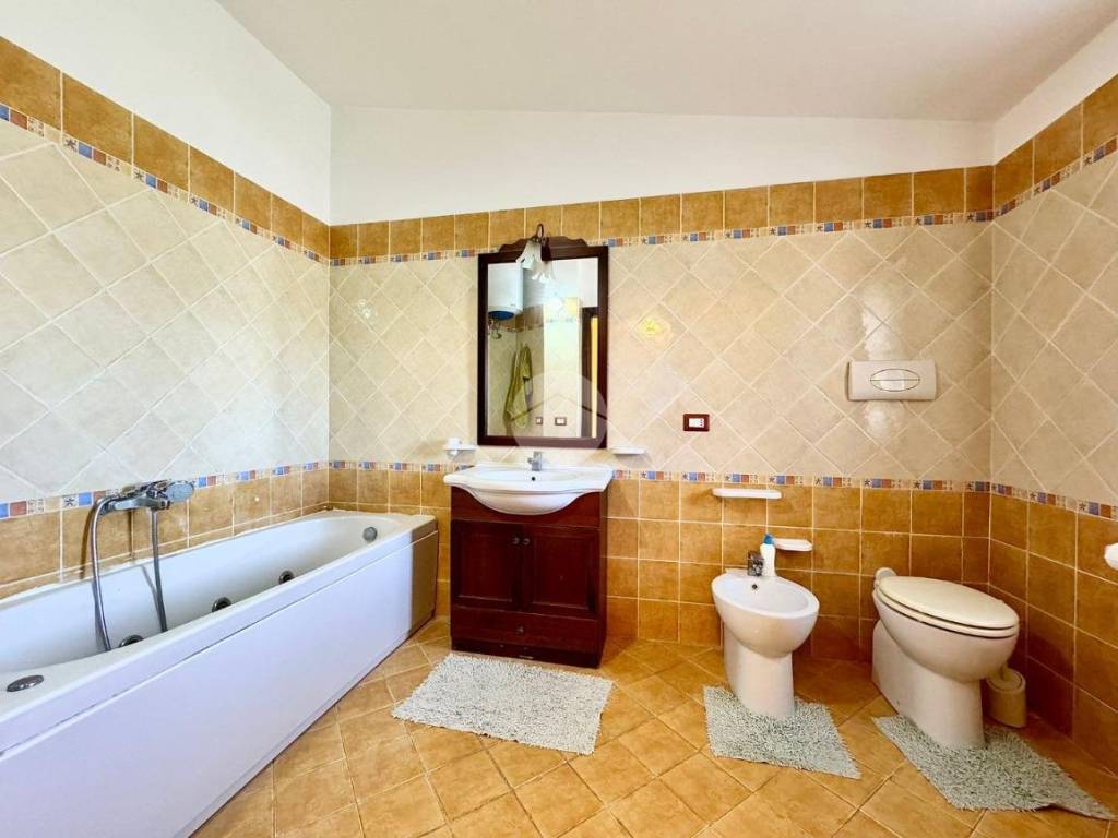 bagno primo piano